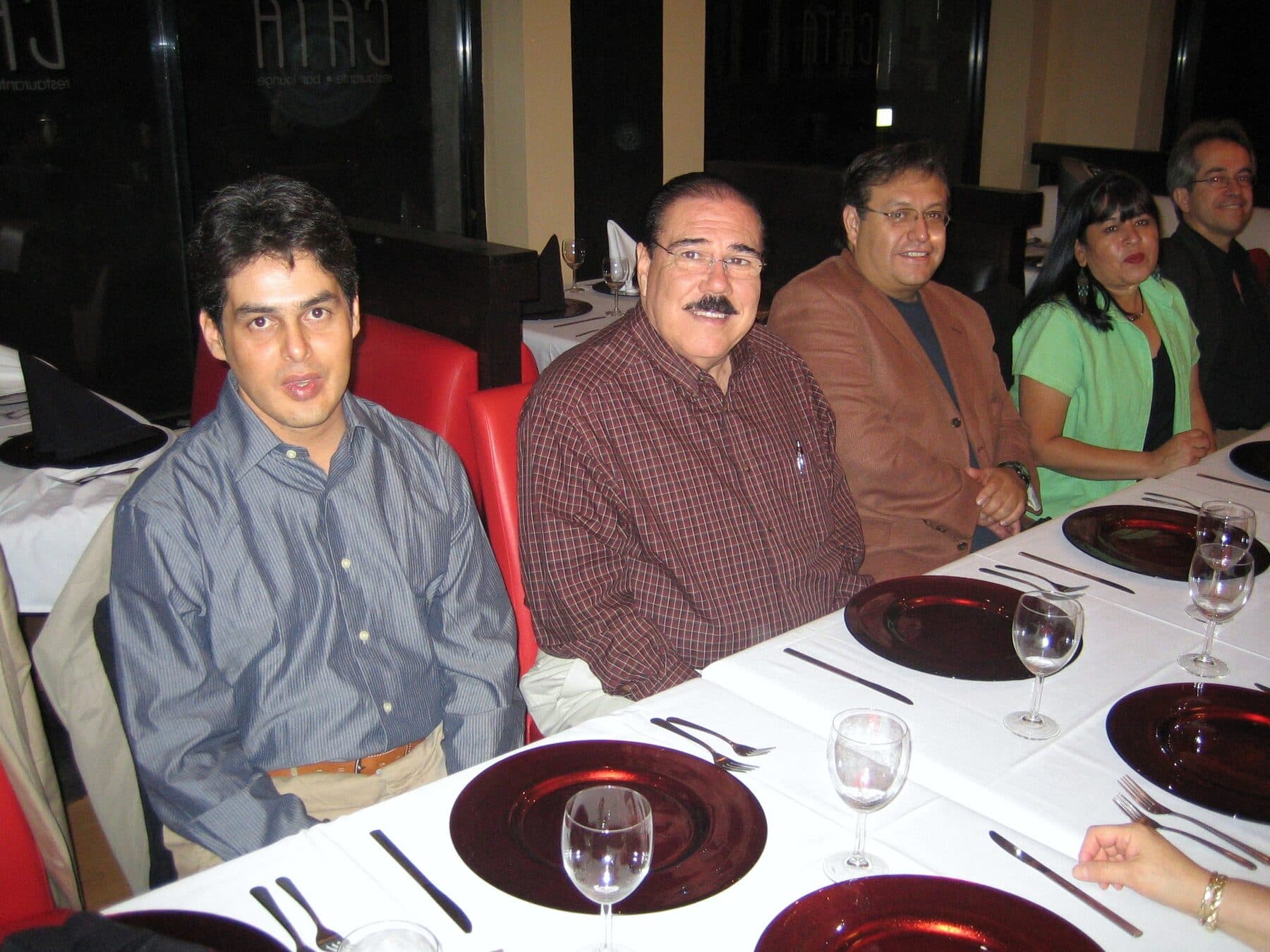 Fidel Chávez Pérez durante una comida con familiares